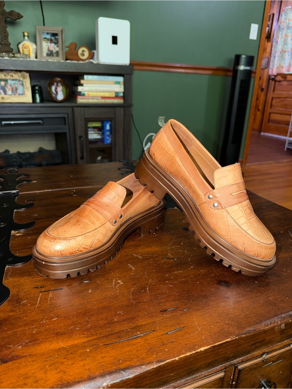 Sols Maddie Chunky Platform Leather Loafer Size 8